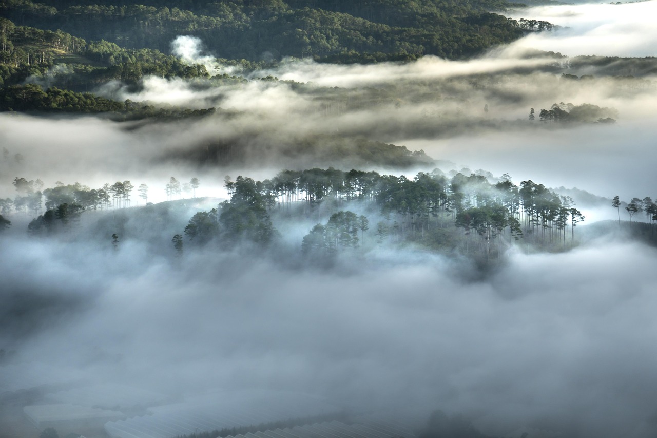 五岳名山，中国传统文化中的五大神圣之峰