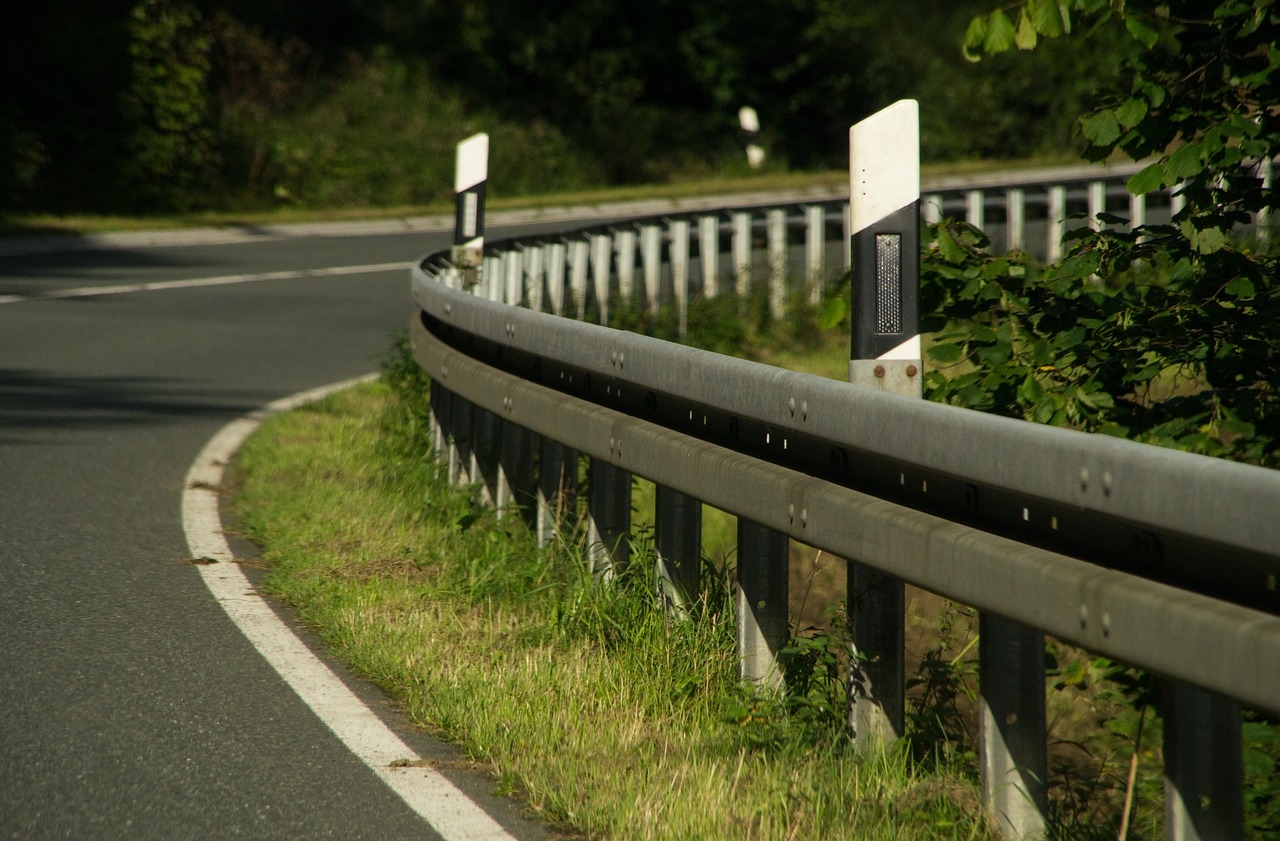 保障道路交通安全与秩序的关键举措